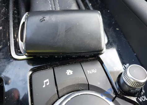 2020 Mazda Mazda6 Touring z USA, uszkodzony, nr VIN JM1GL1VM0L1526764